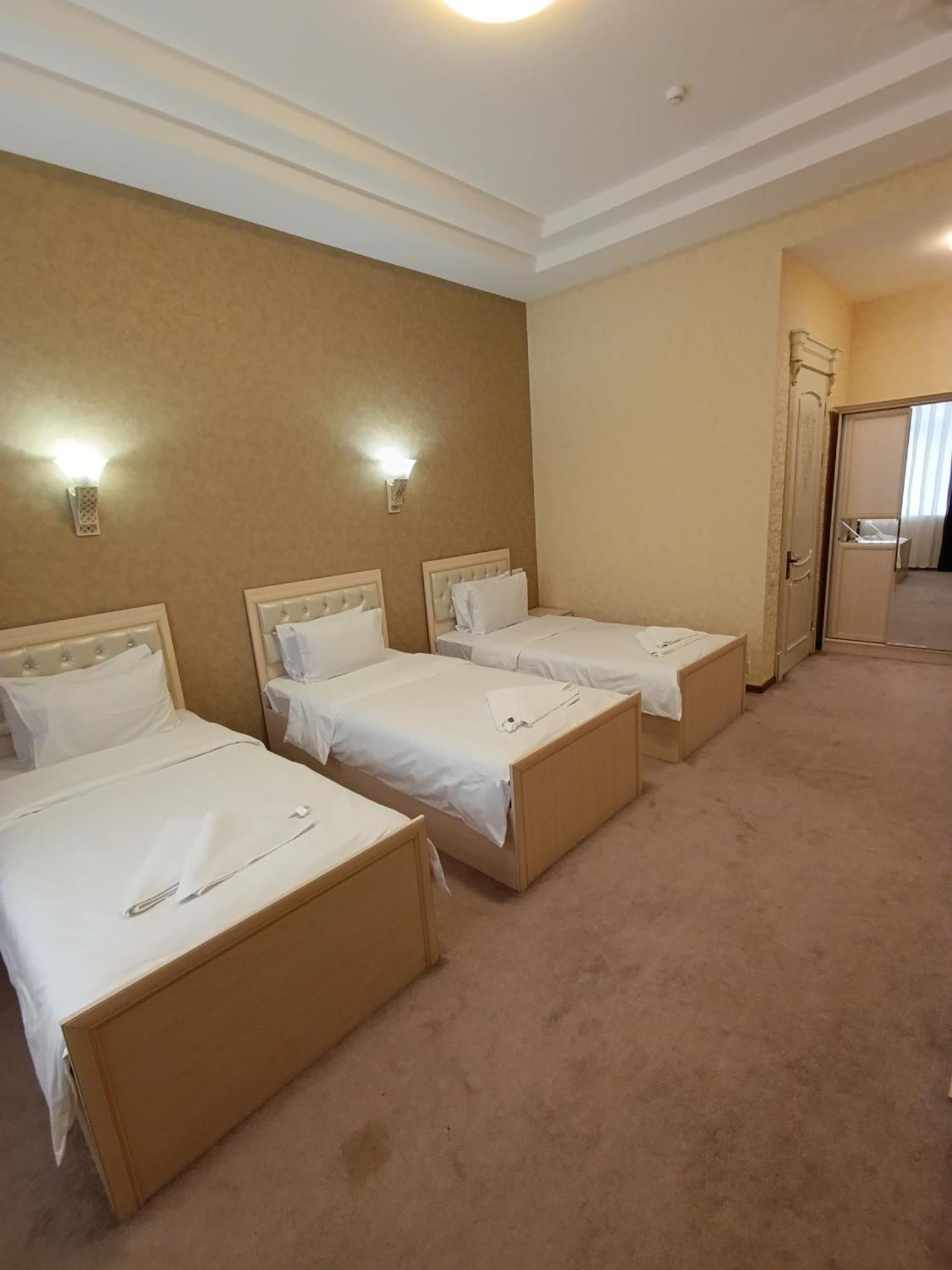 Grand Karavan Hotel Taschkent Exterior foto