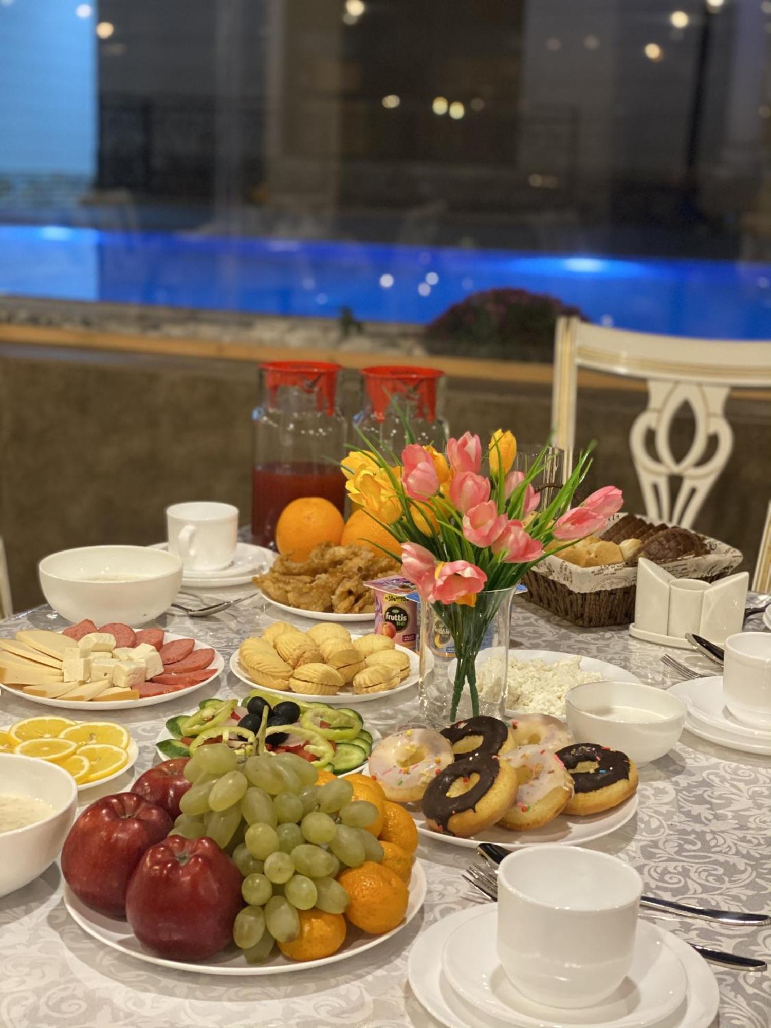 Grand Karavan Hotel Taschkent Exterior foto