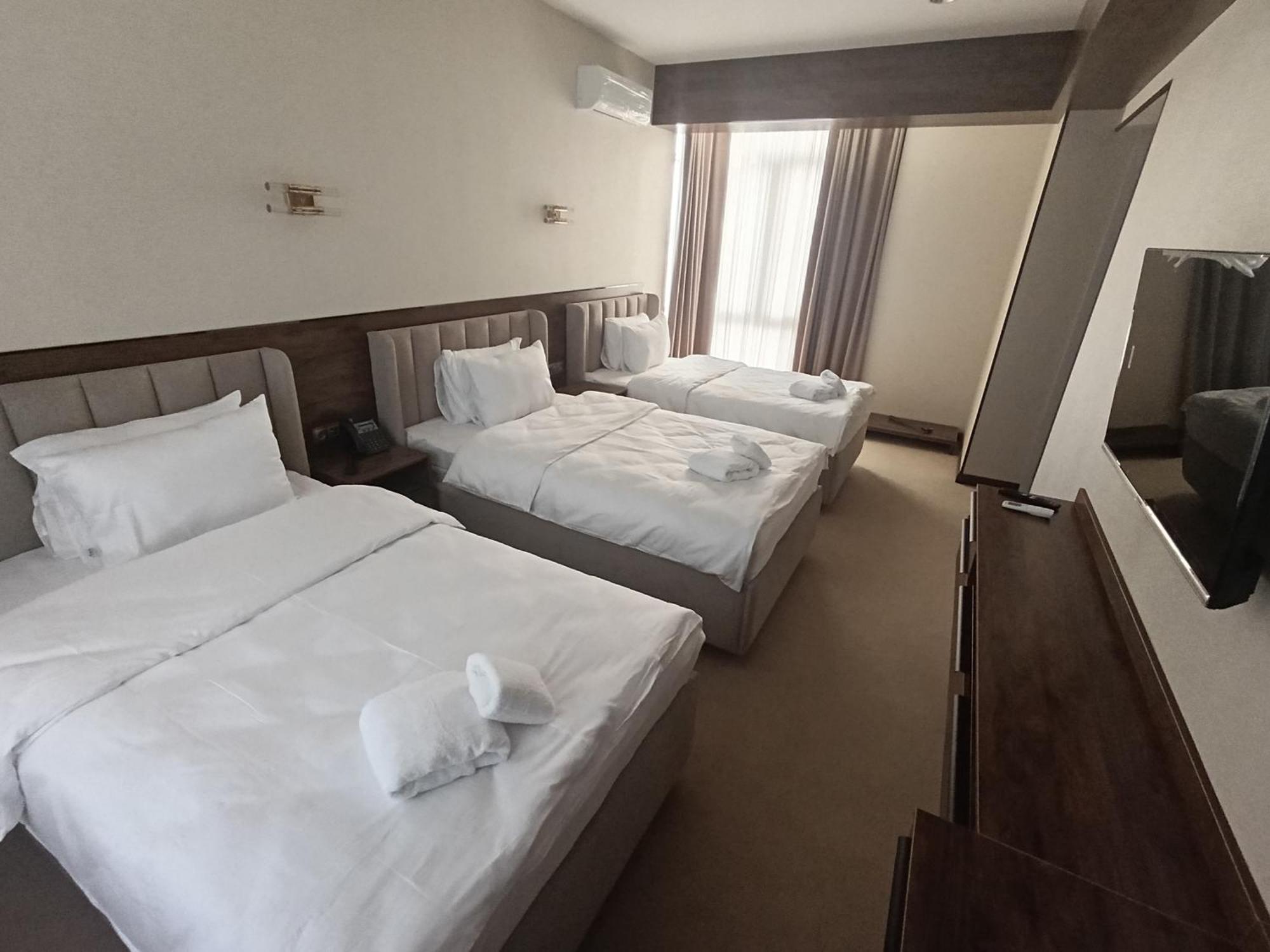 Grand Karavan Hotel Taschkent Exterior foto