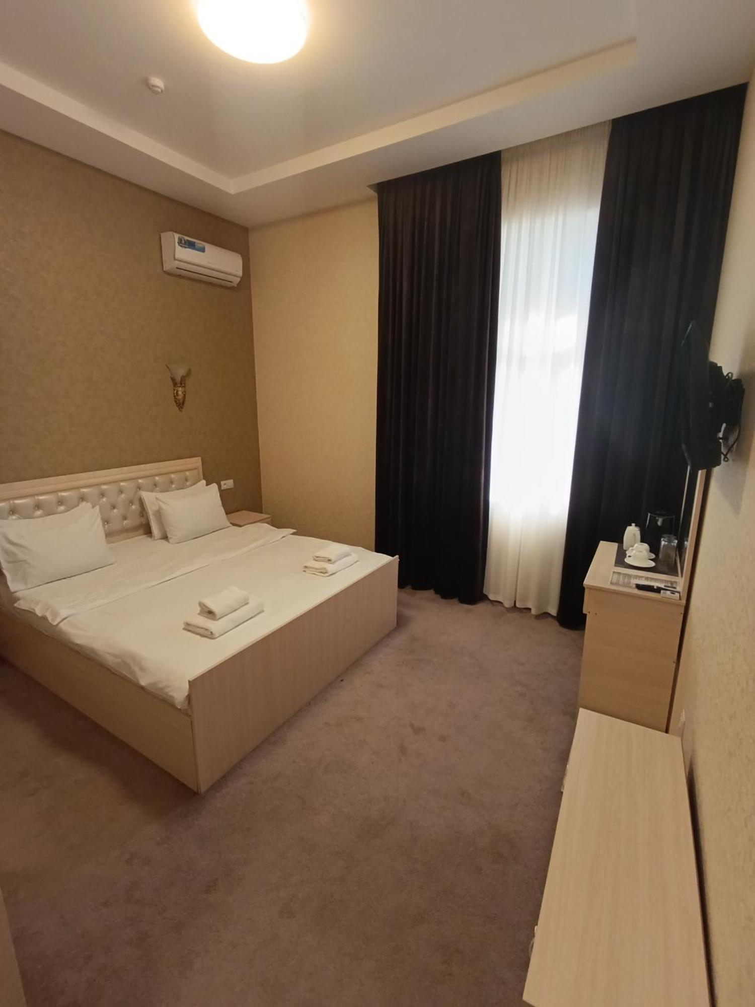 Grand Karavan Hotel Taschkent Exterior foto