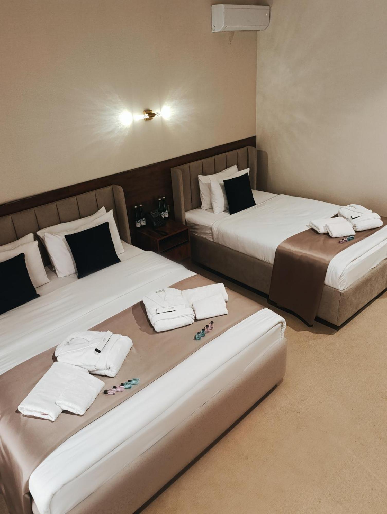 Grand Karavan Hotel Taschkent Exterior foto